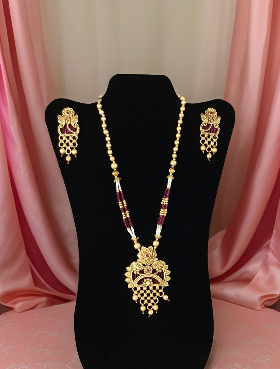 Milky Matte Finish Ruby Necklace Set