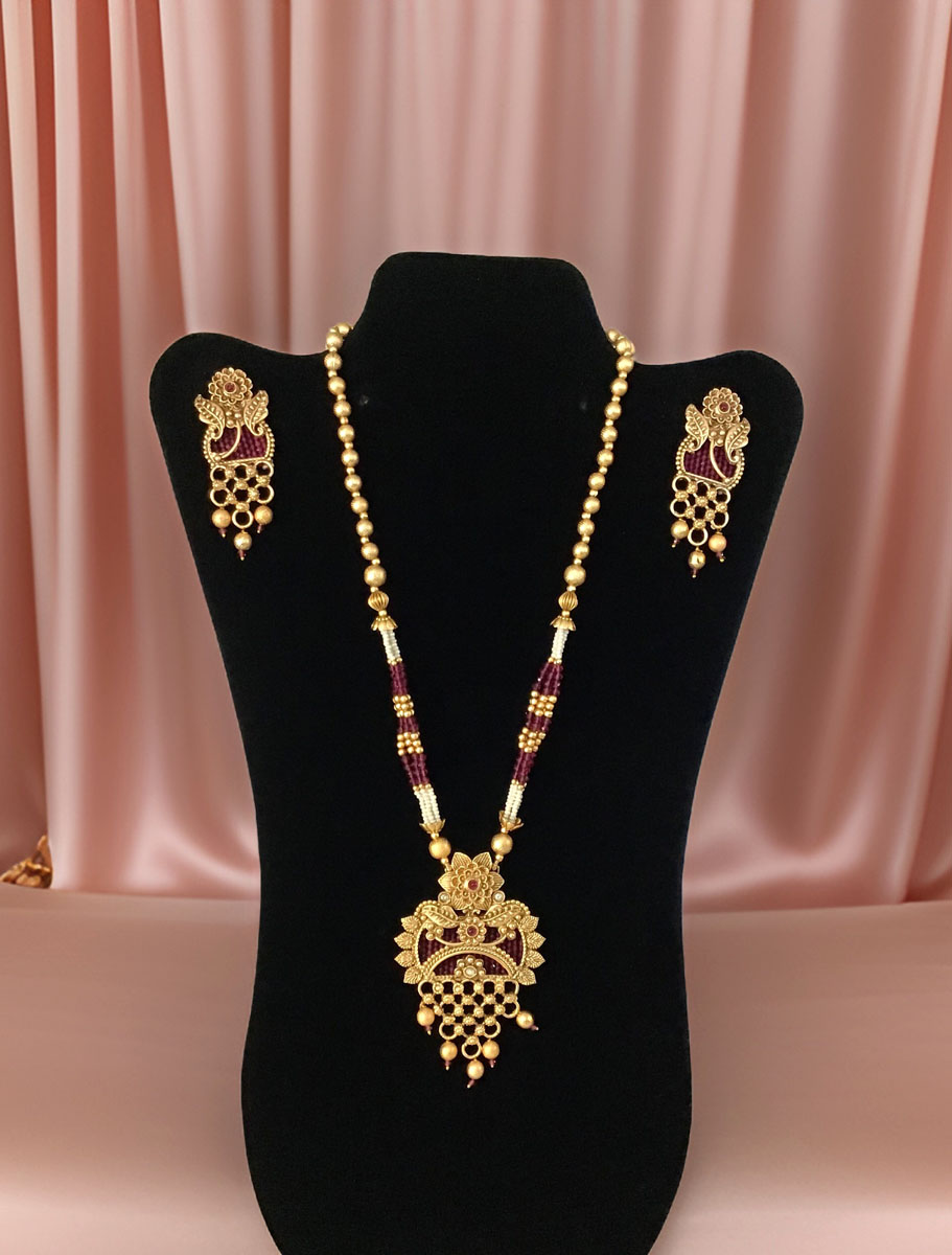 Milky Matte Finish Ruby Necklace Set