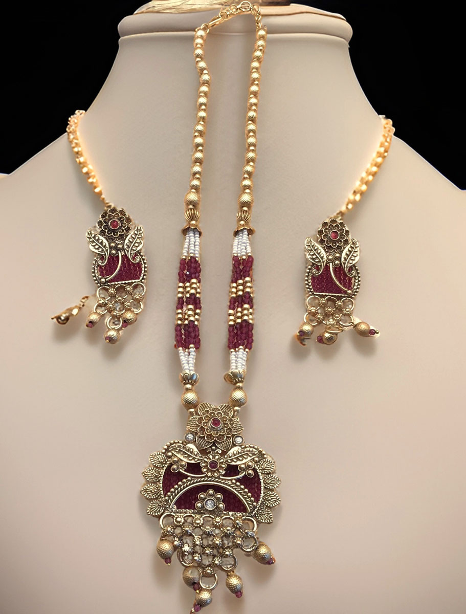 Milky Matte Finish Ruby Necklace Set