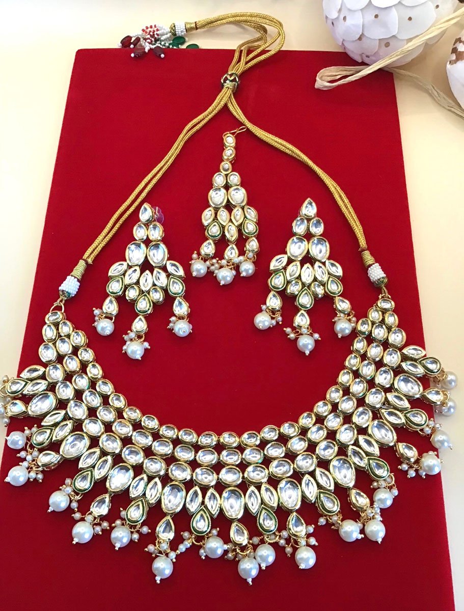 Semi Bridal Kundan Necklace Set with Maangtika