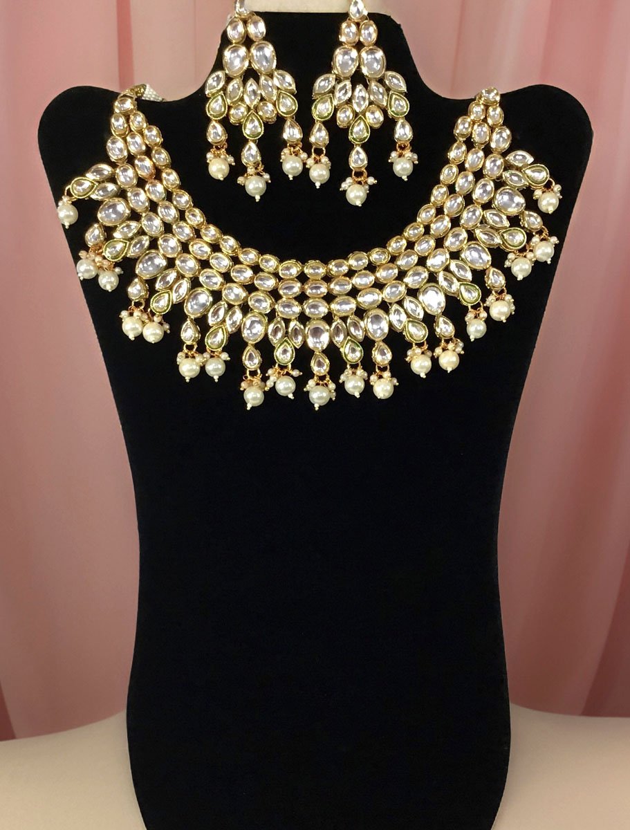 Semi Bridal Kundan Necklace Set with Maangtika