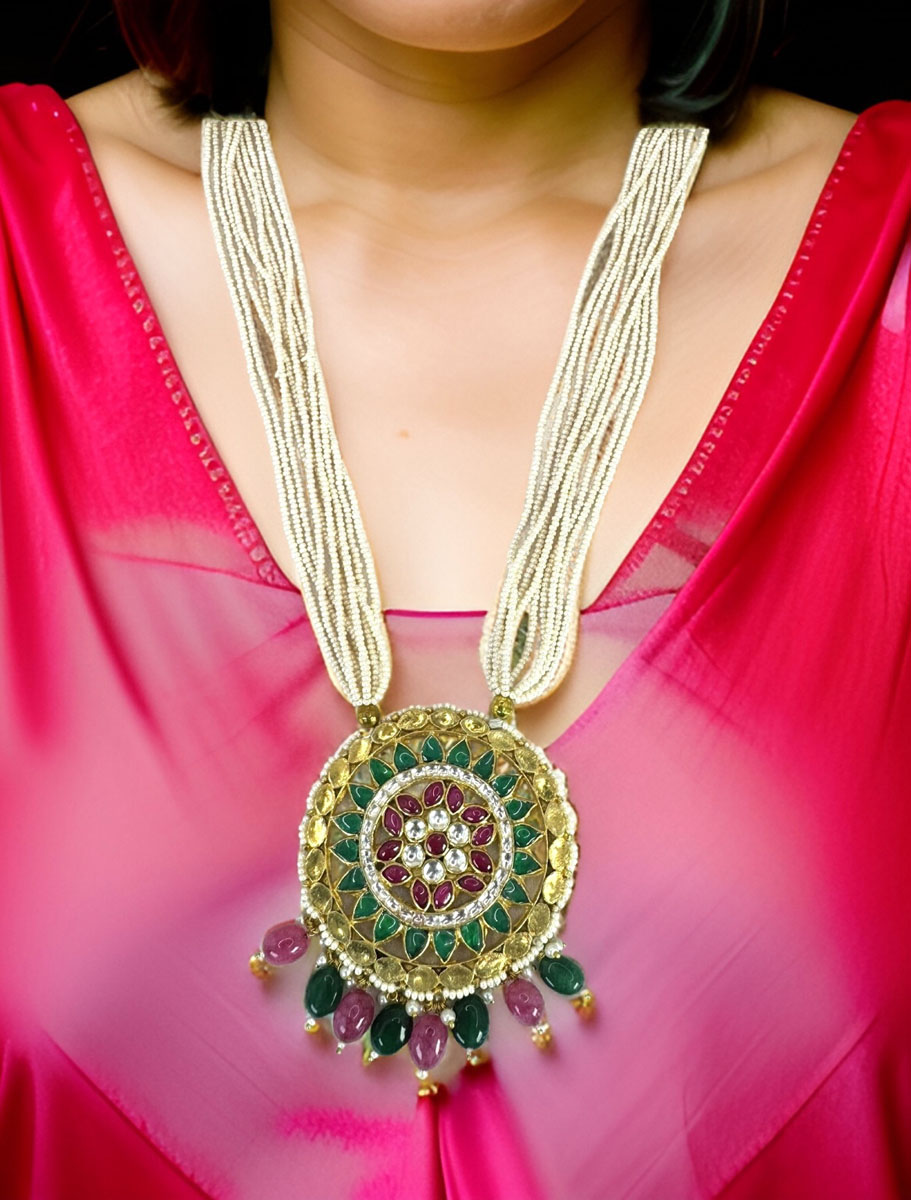 Gorgeous Long necklace with Pachi Kundan Pendant