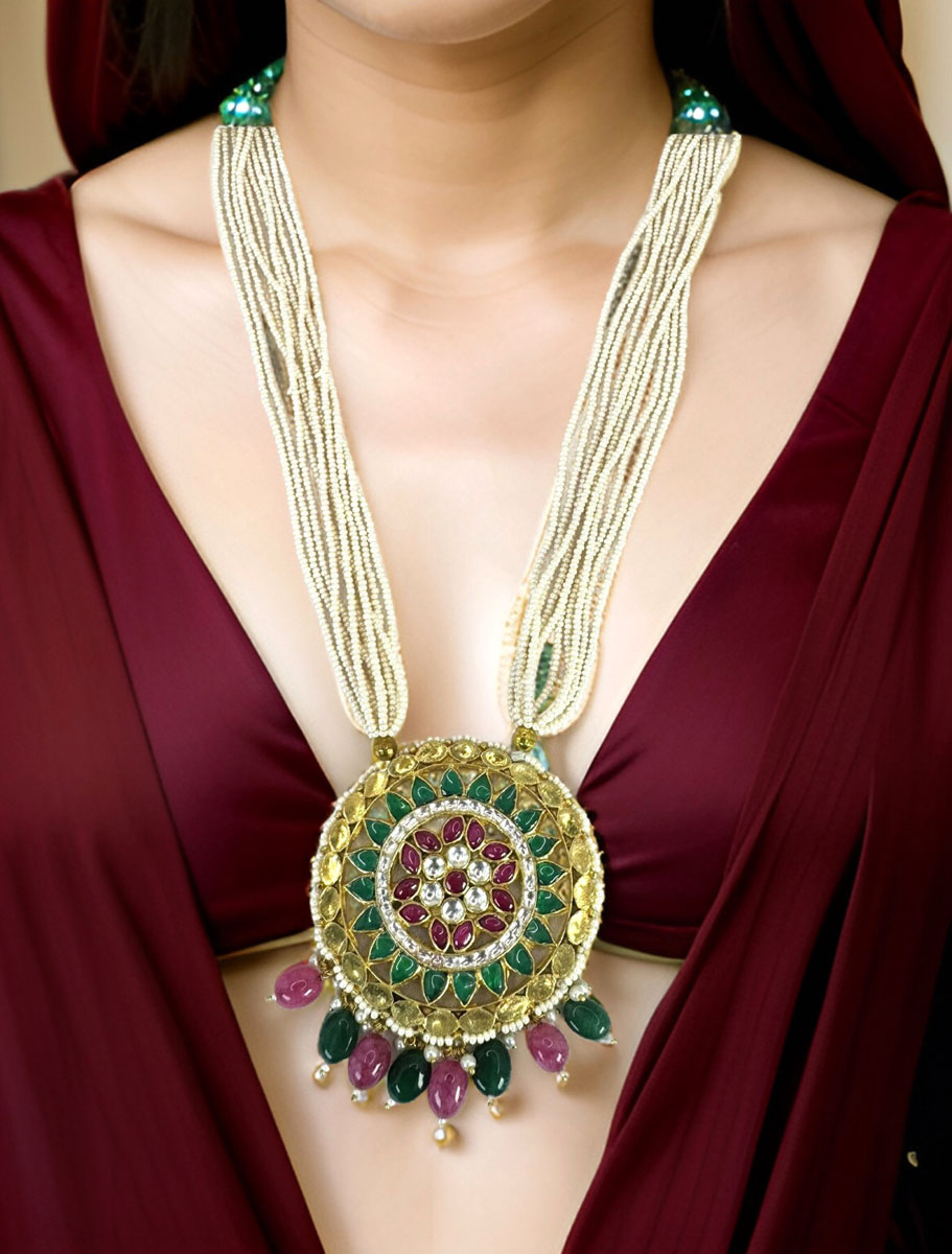 Gorgeous Long necklace with Pachi Kundan Pendant