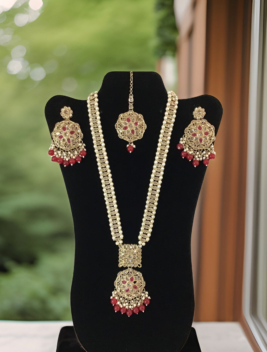 Kundan Long necklace set with maangtika