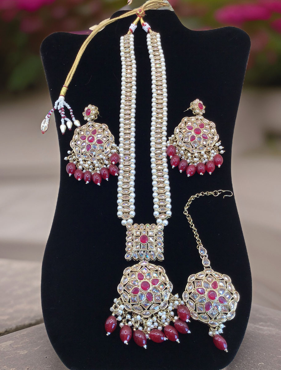 Kundan Long necklace set with maangtika