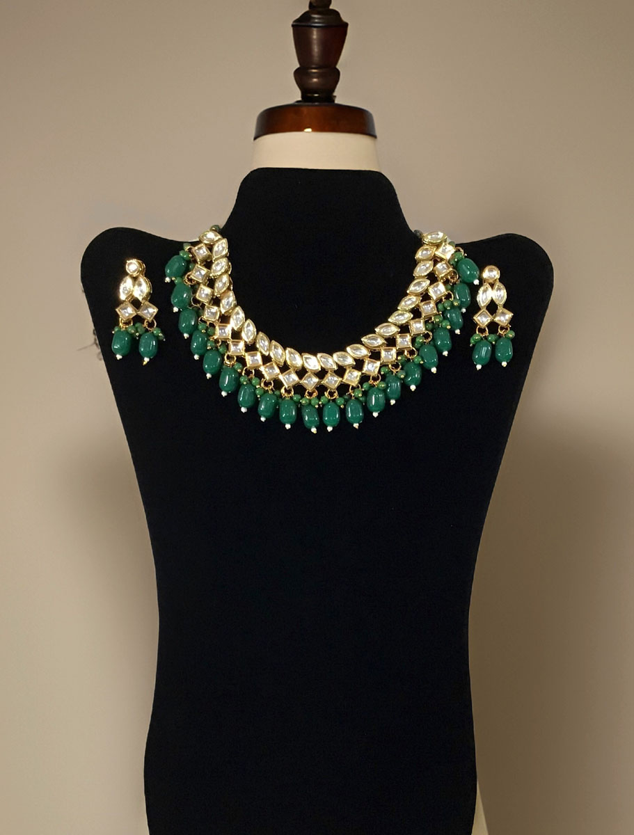 Kundan choker set with green onyx beads