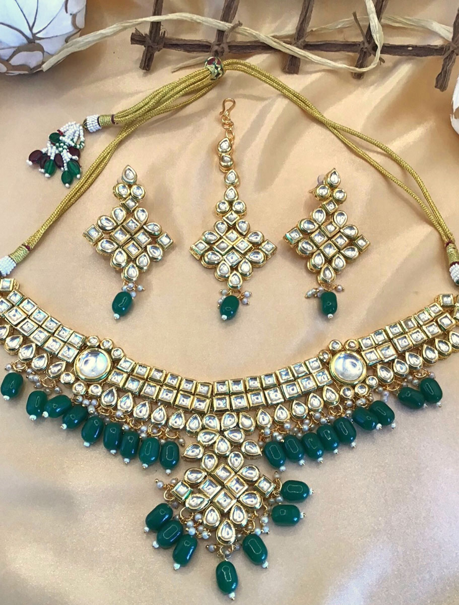 Premium Kundan choker set with green onyx beads