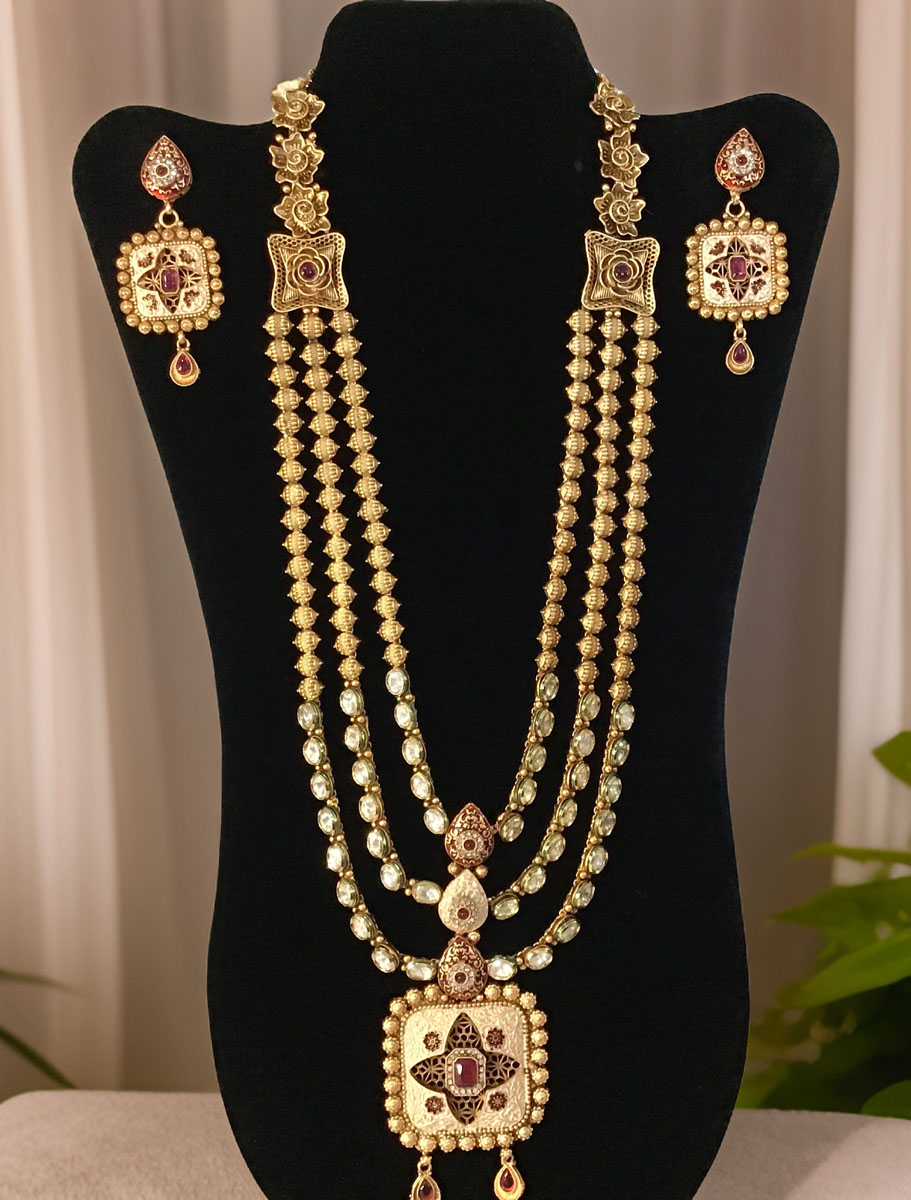 Traditional Rajwadi Kundan Long Rani Haar with earrings