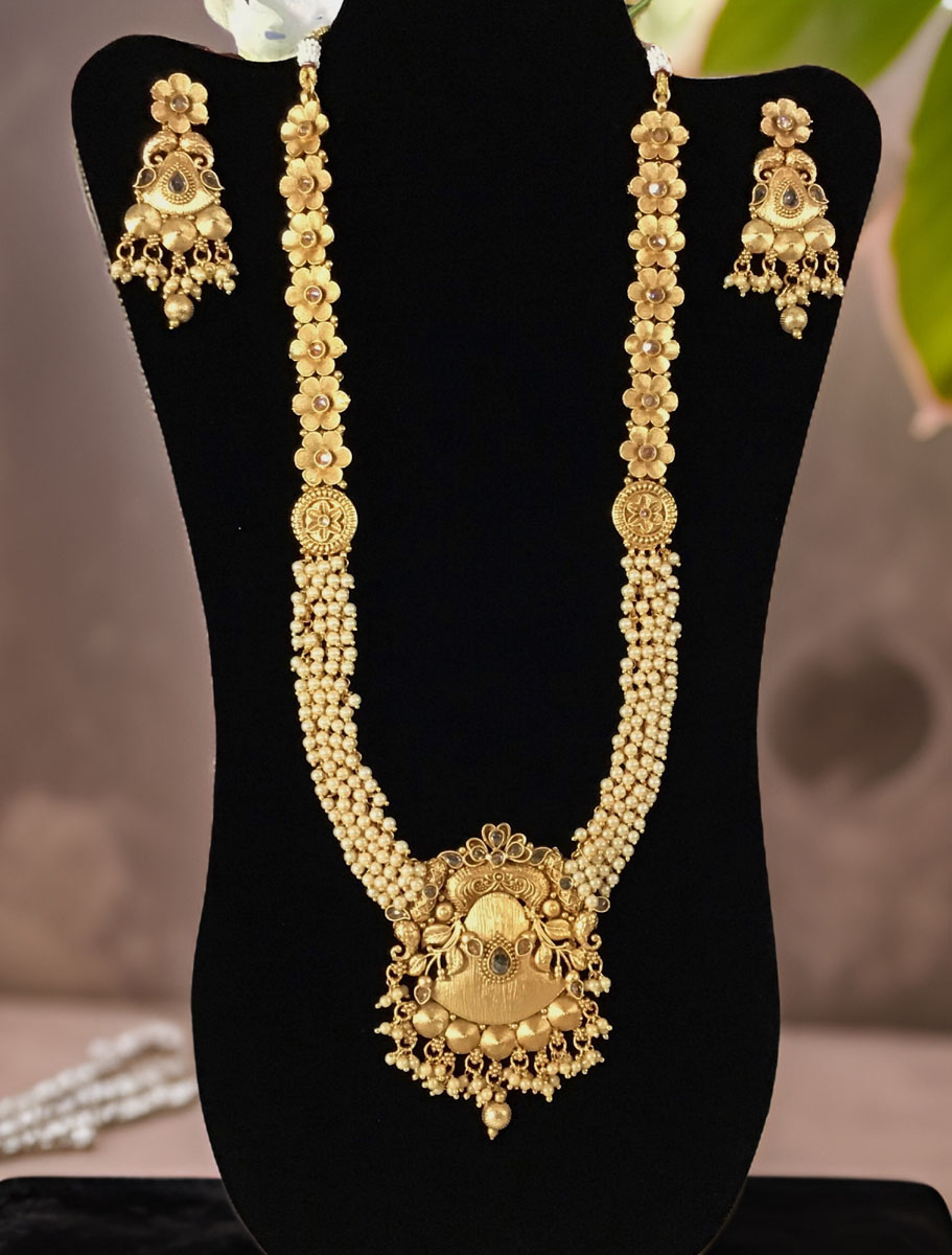 Antique Gold Finish Cluster Pearls Rajwadi Rani Haar