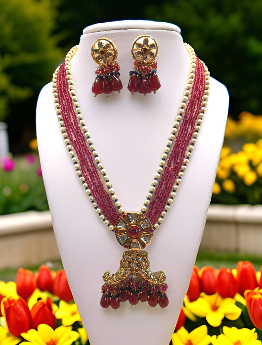 Stylish Kundan Pearl Necklace Set