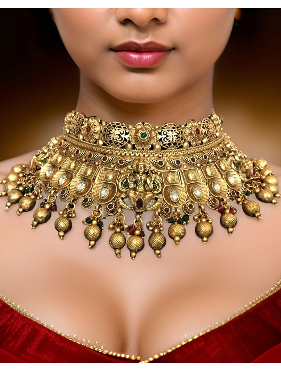 Varalaxmi Antique Choker Set