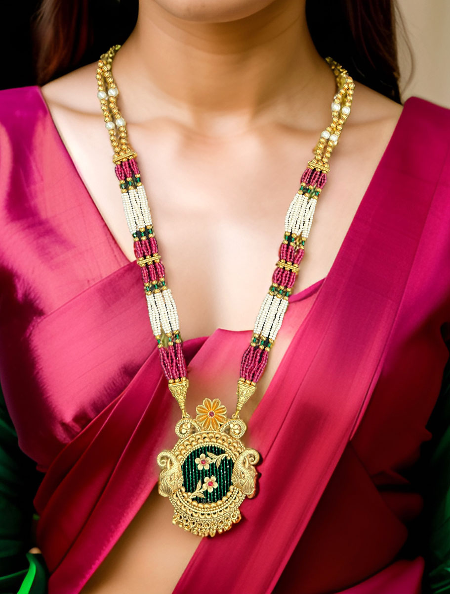 Polki Emerald Elephant Necklace Set