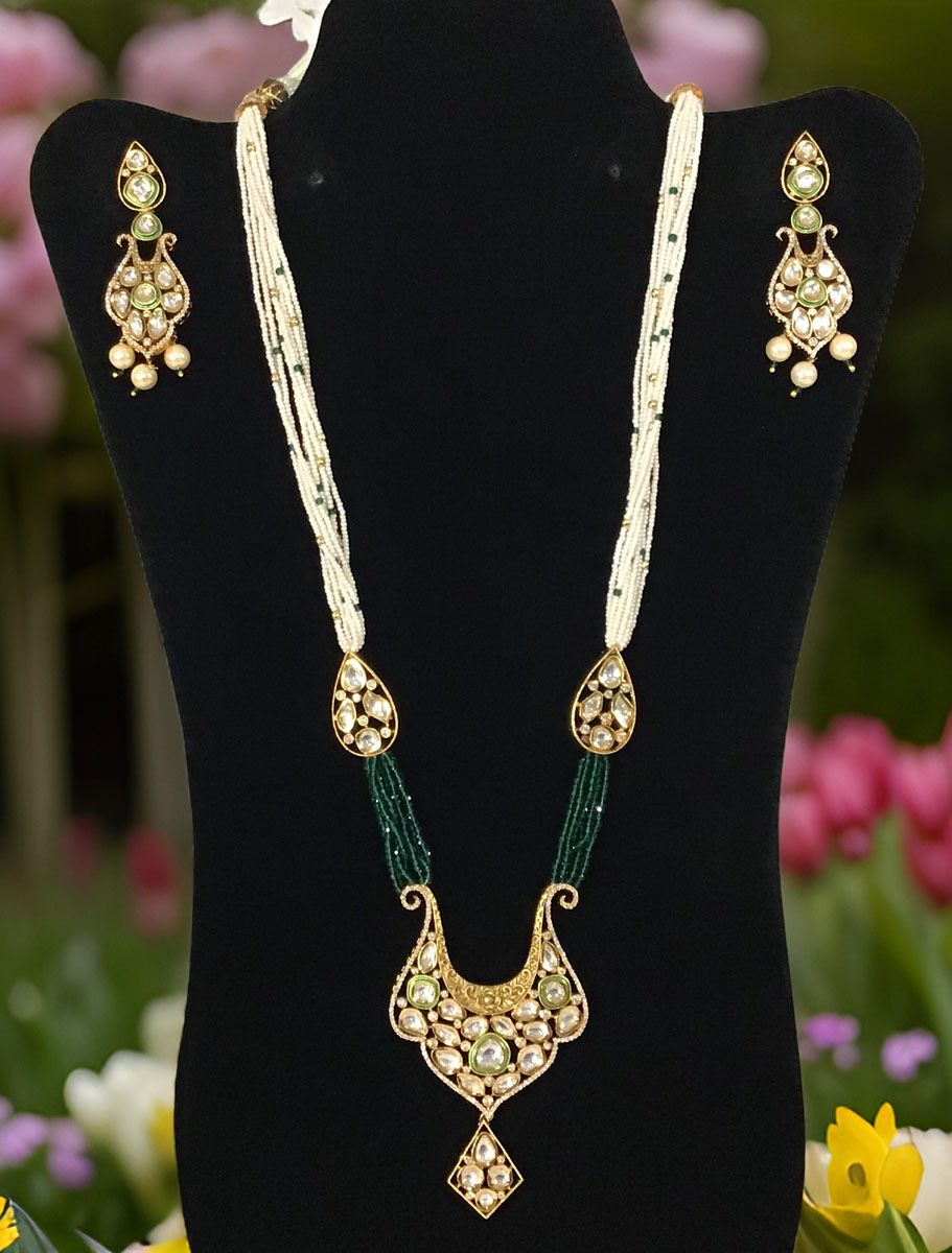 Handcrafted emerald kundan long necklace set