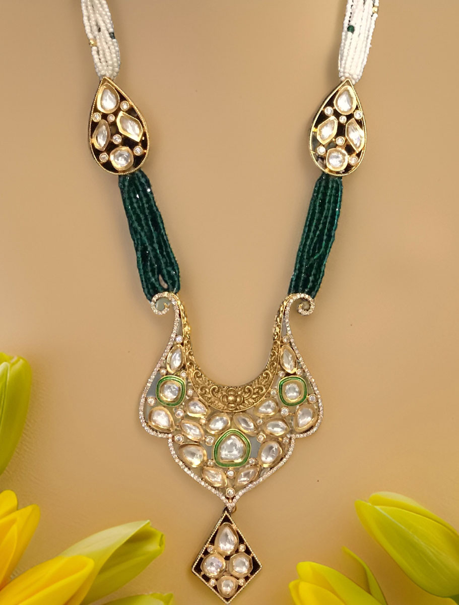 Handcrafted emerald kundan long necklace set