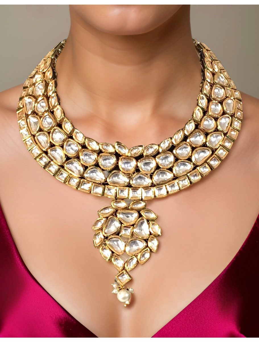 Gold Plated Premium Quality Kundan Choker Set