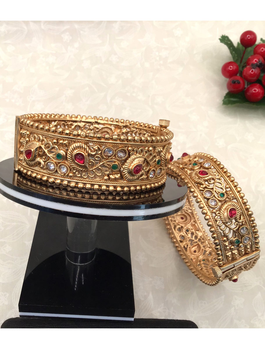 Traditional Rajwadi Design Gold Plated Kada