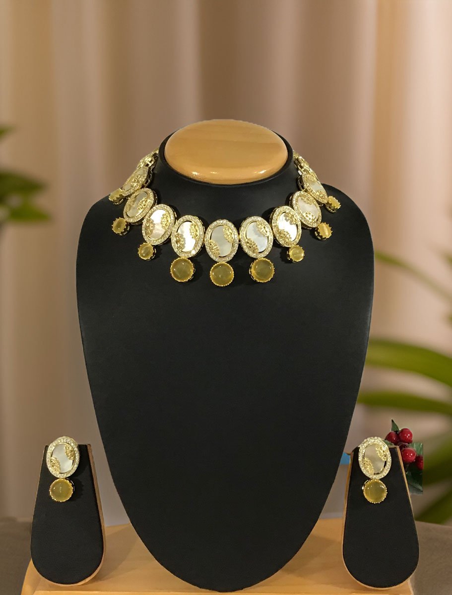 Gorgeous 24K gold plated natural mother of pearl choker necklace with matching earrings