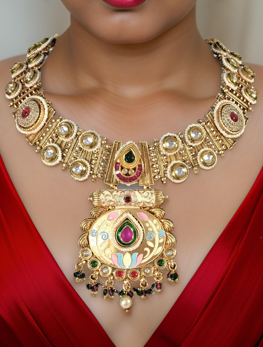 VeroniQ Trends-Elegant Gold Plated Kundan Rajwadi Necklace