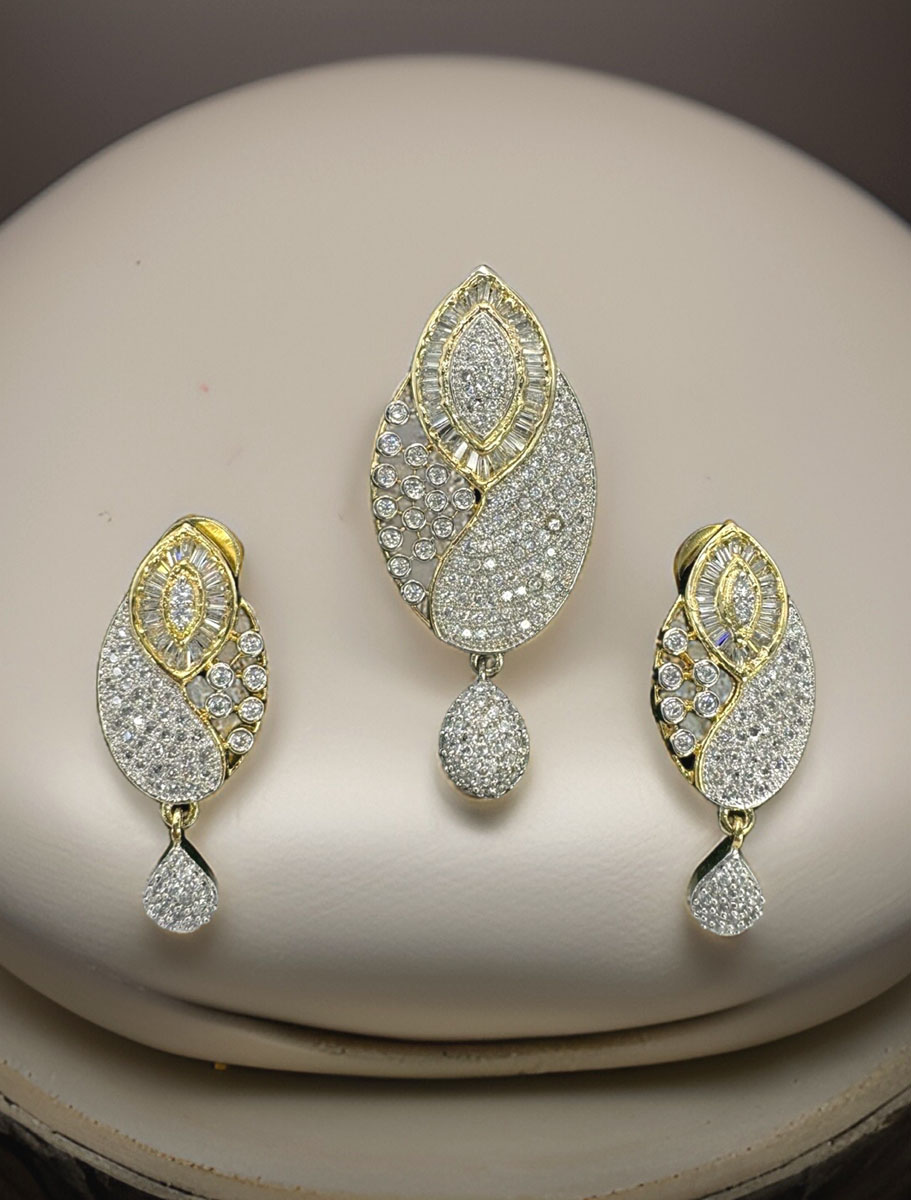 Oval shaped Two-tone AD/CZ Pendant Set