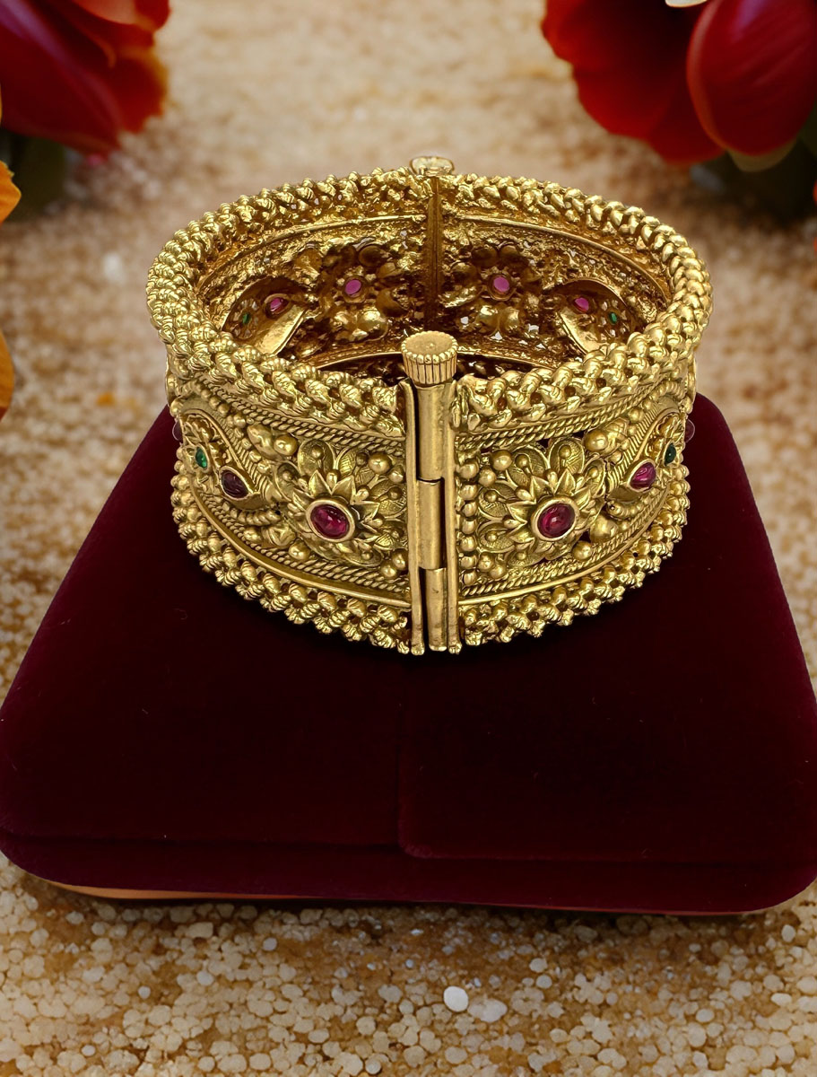 Antique Design Gold Plated Rajwadi Kada Bangles