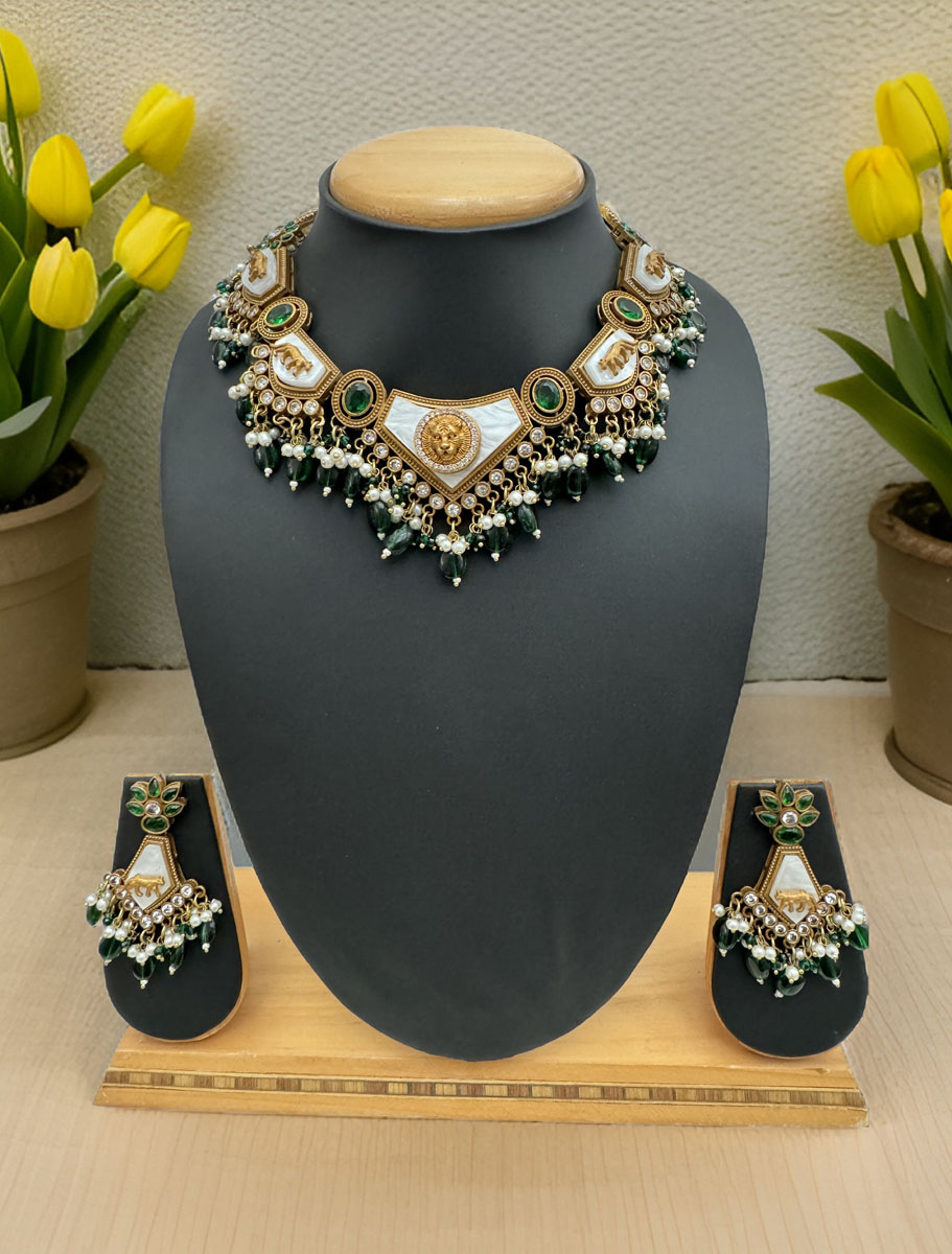 Sabyasachi Inspired Mother of Pearls Necklace Set