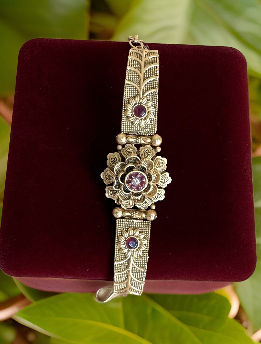 Flower Design Rajwadi Loose Bracelet