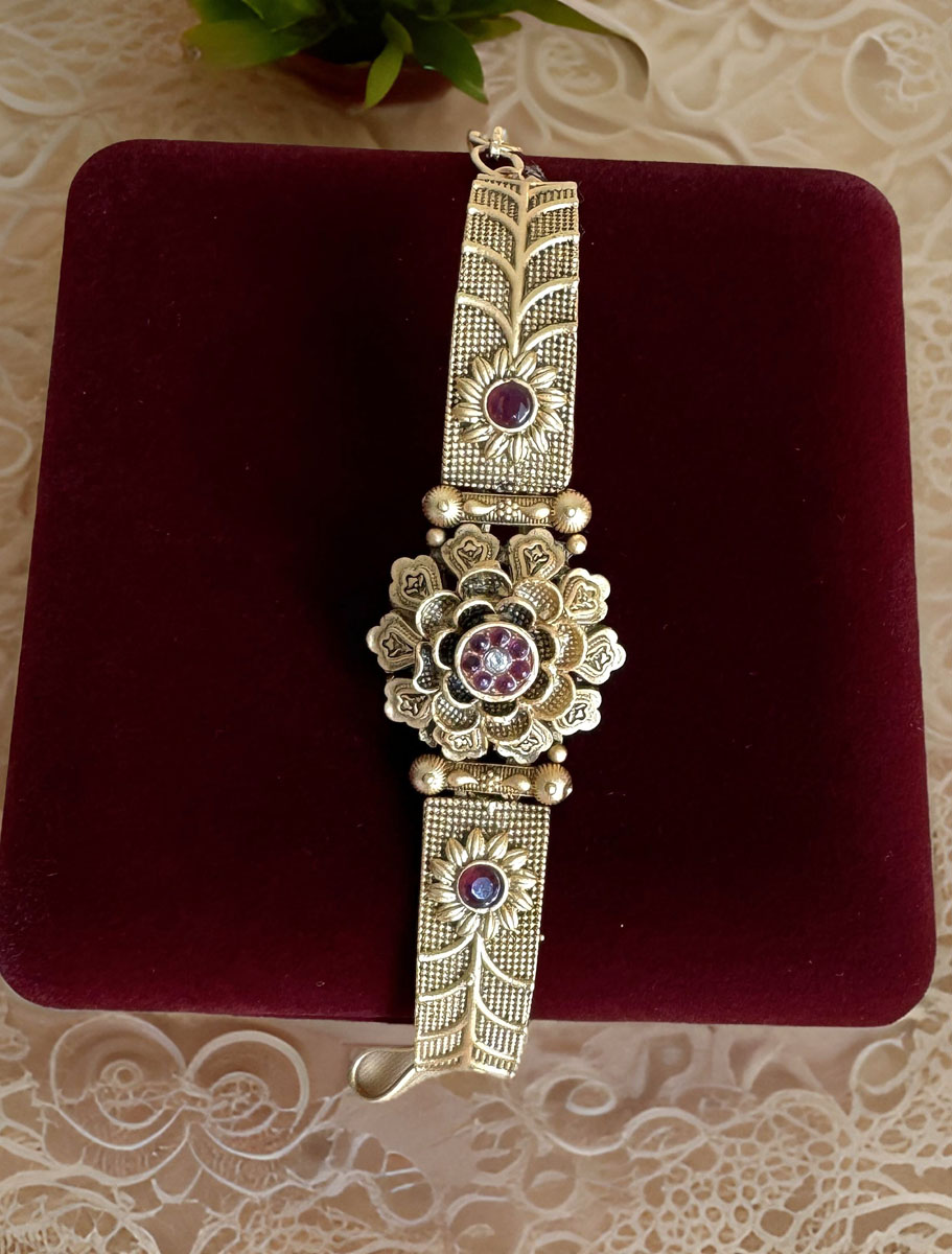 Flower Design Rajwadi Loose Bracelet