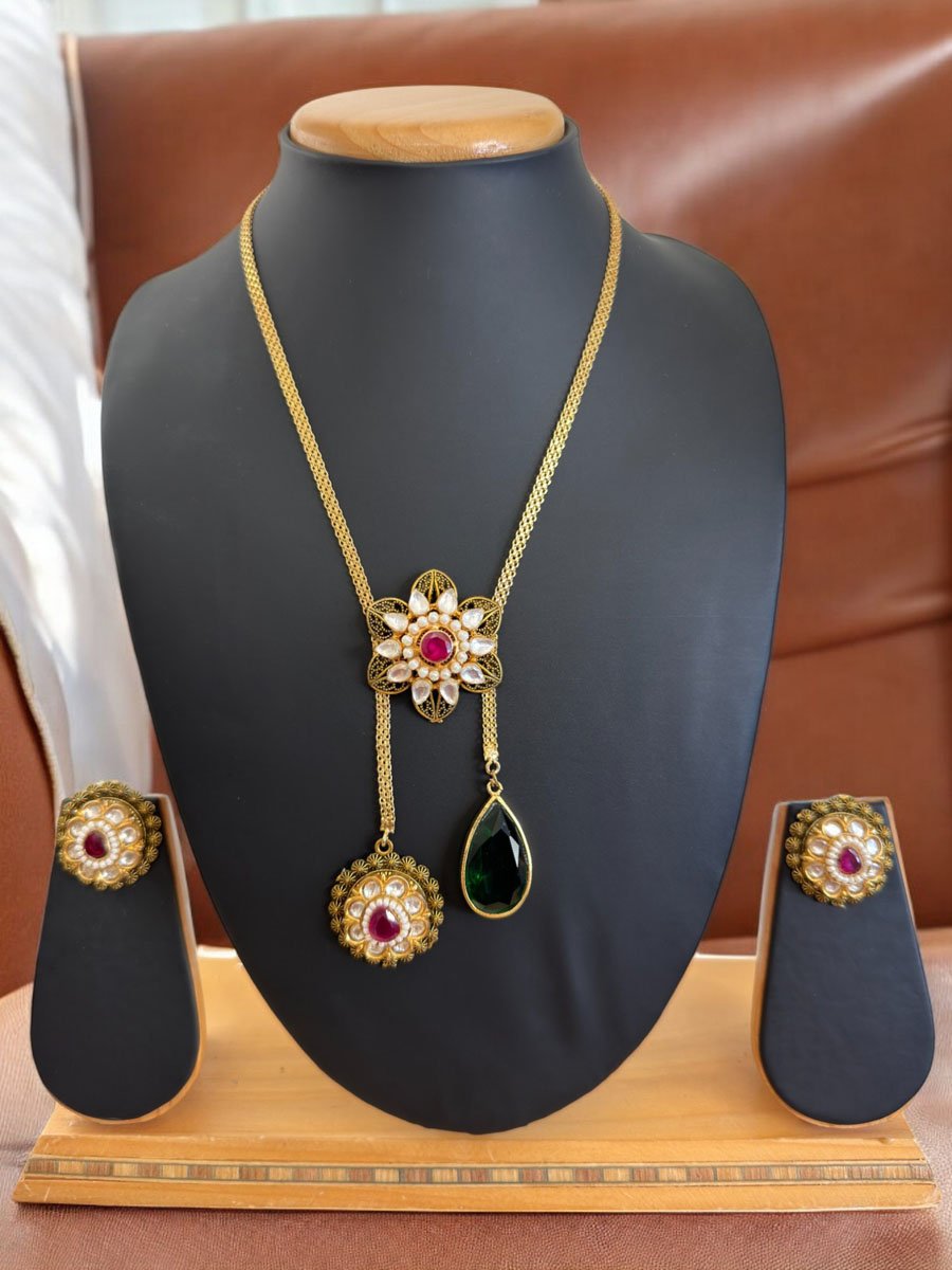 Sabyasachi Inspired Flower Pendant Necklace set