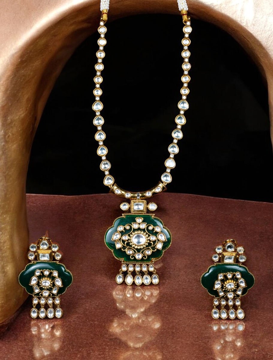 Amrapali Inspired Moissanite Kundan Necklace Set