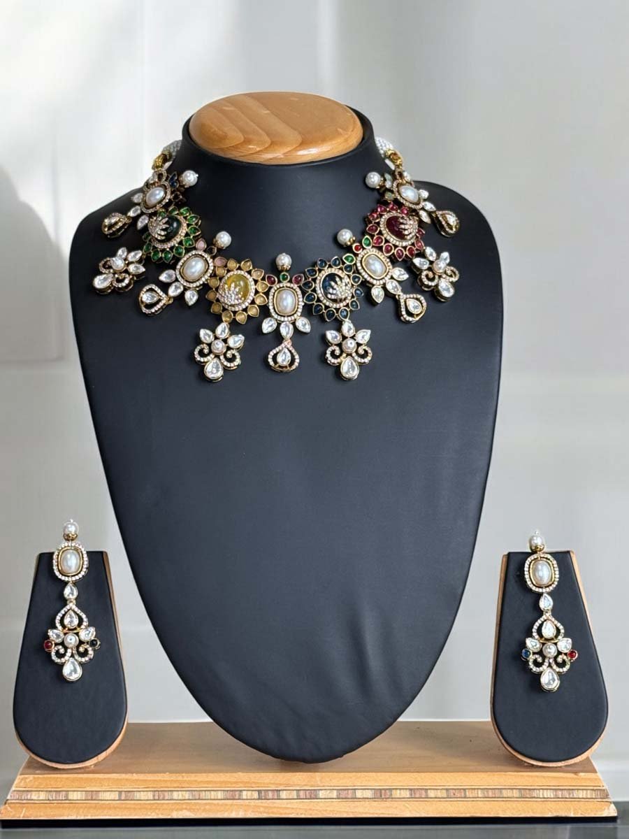 Navratan Monalisa Kundan Necklace Set