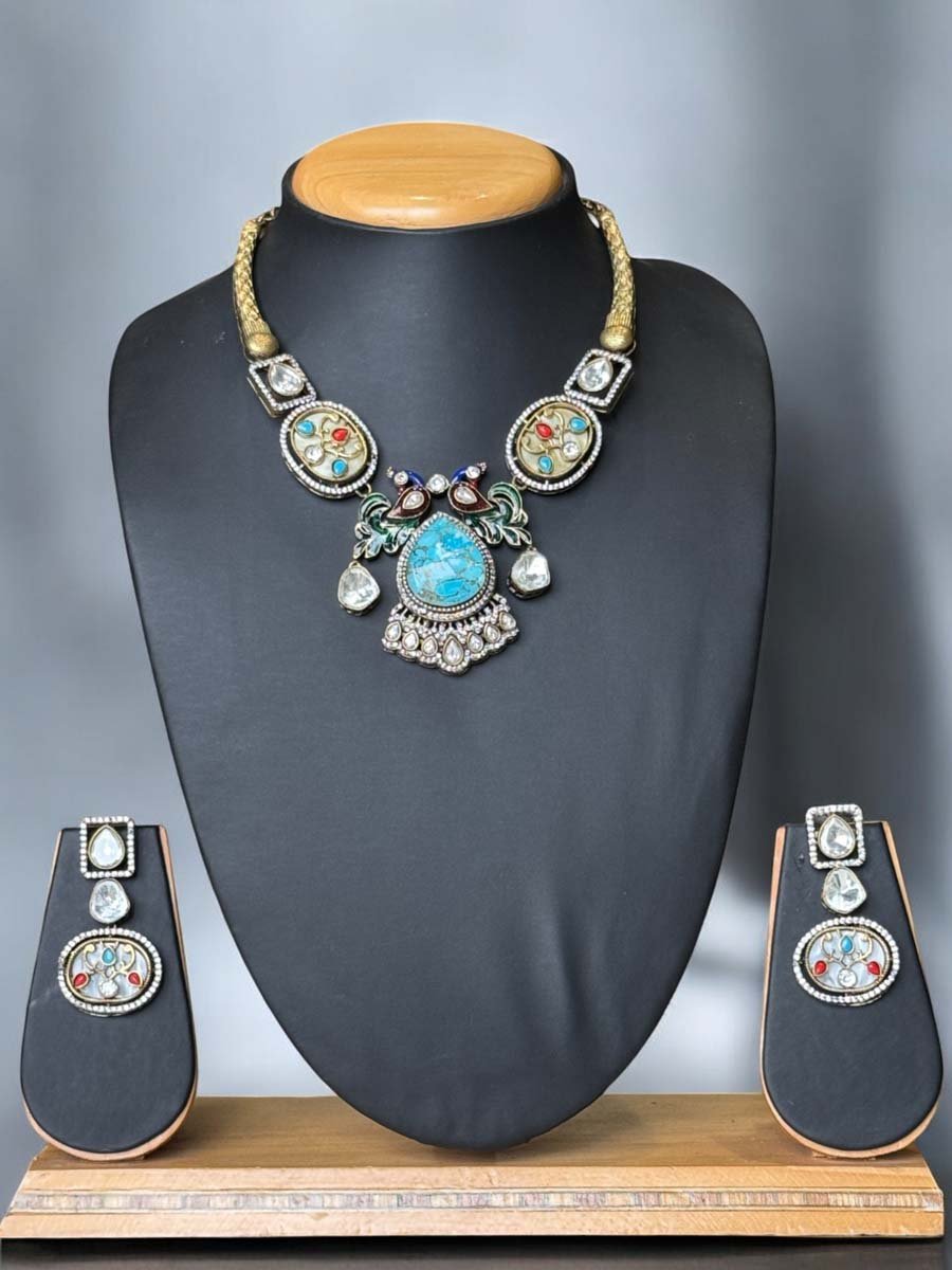 Amrapali Fusion Necklace Set