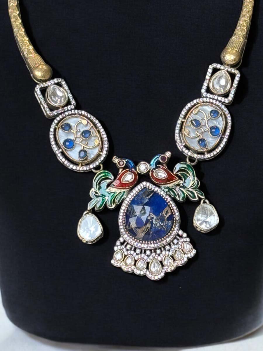 Amrapali Fusion Necklace Set