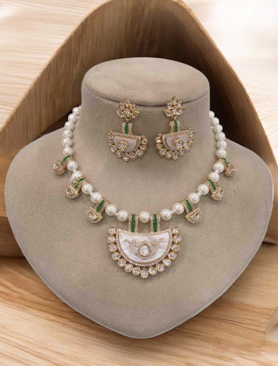 Mother of Pearls Designer Necklace Set