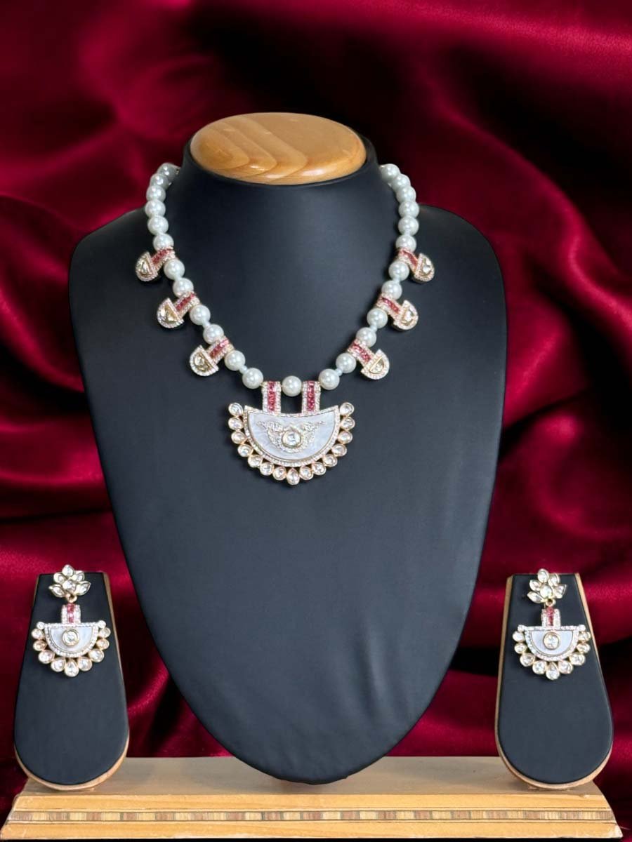 Mother of Pearls Designer Necklace Set