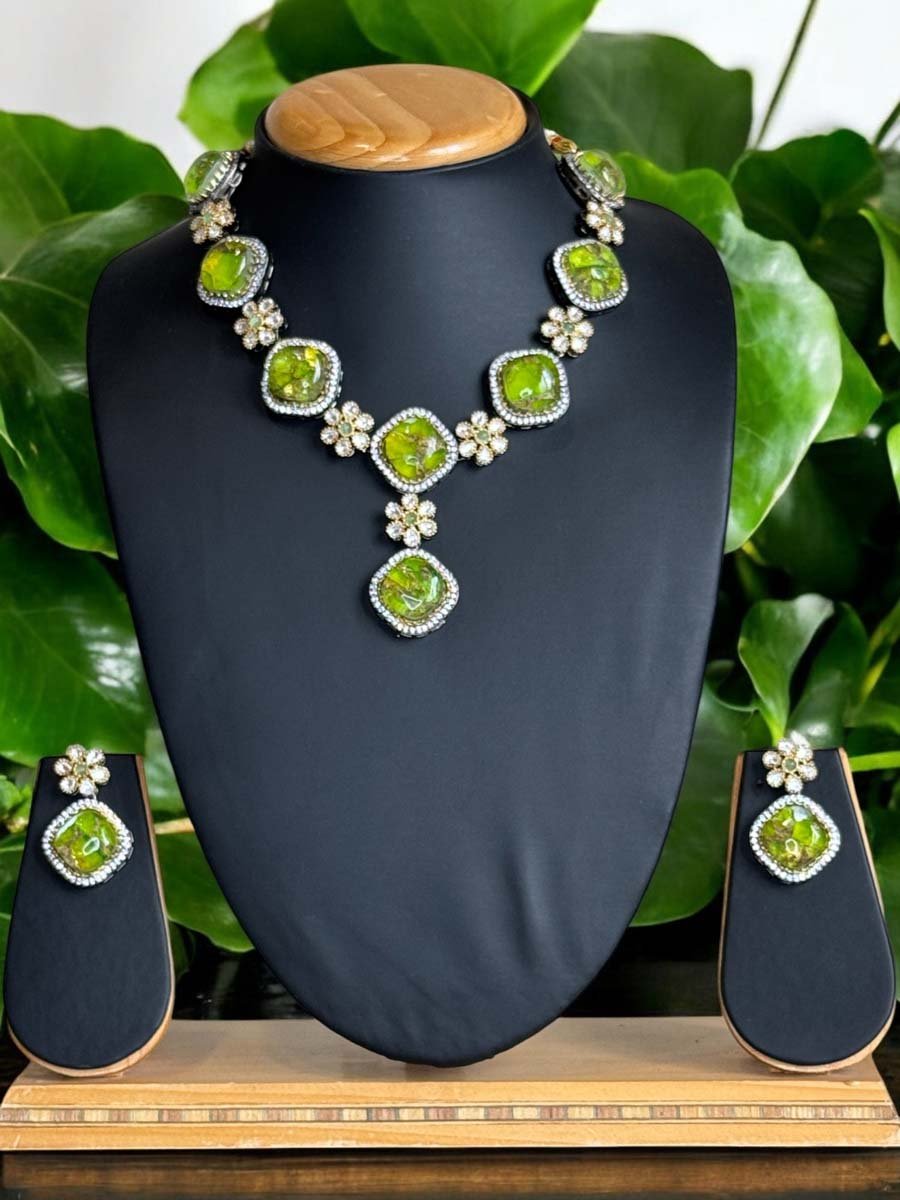 Galaxy Kundan Necklace Set