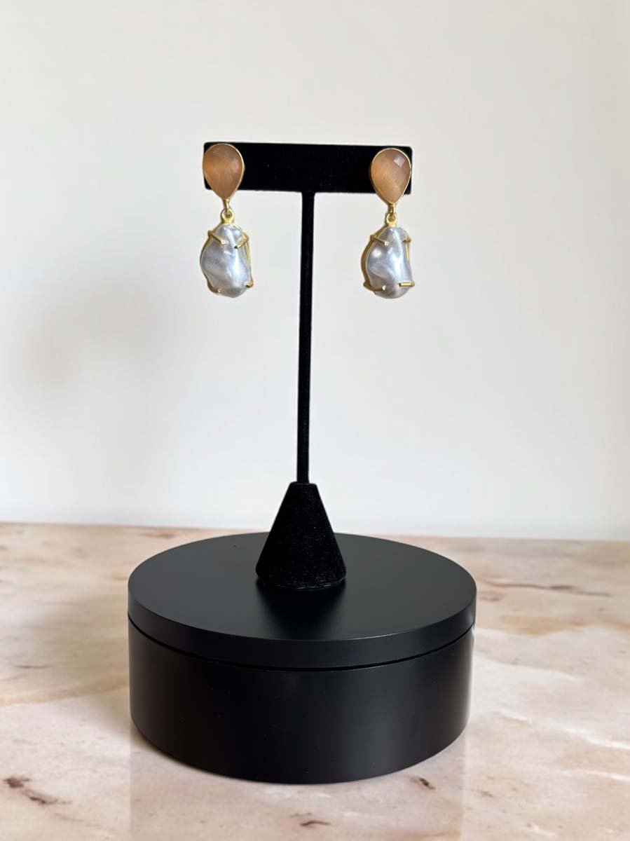 Trendy Summer Mother of Pearls Necklace Set