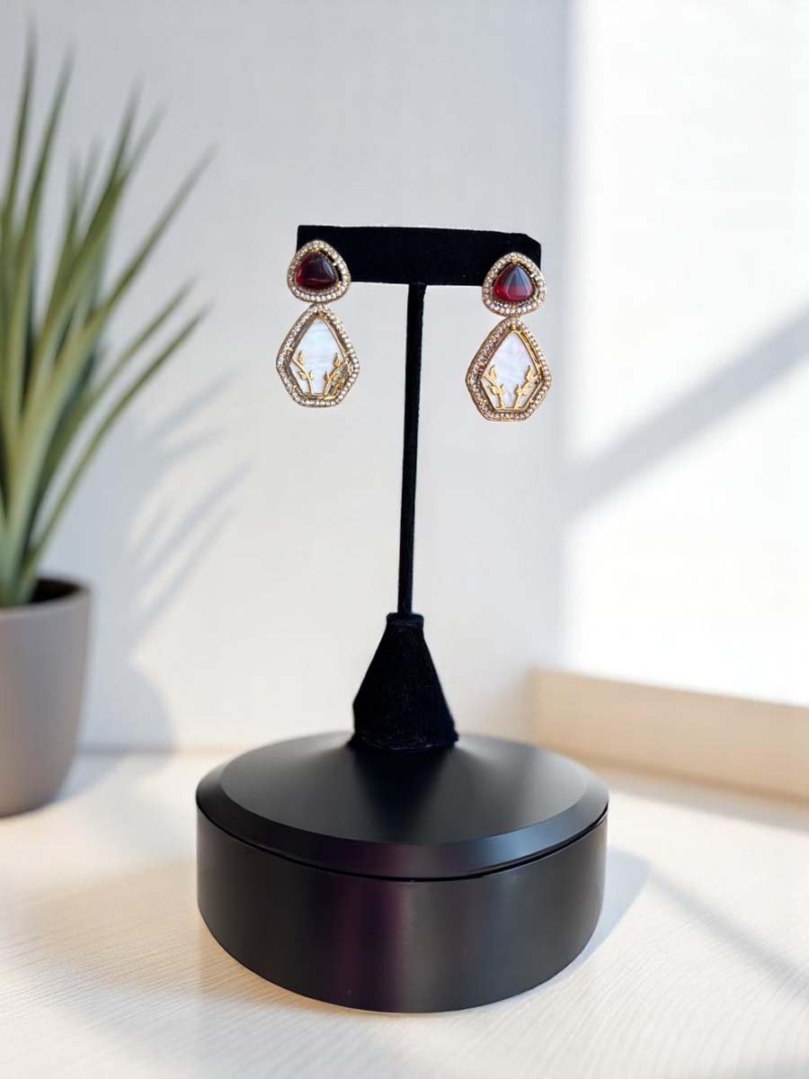 Sabyasachi Inspired Necklace set with MOP Pendant