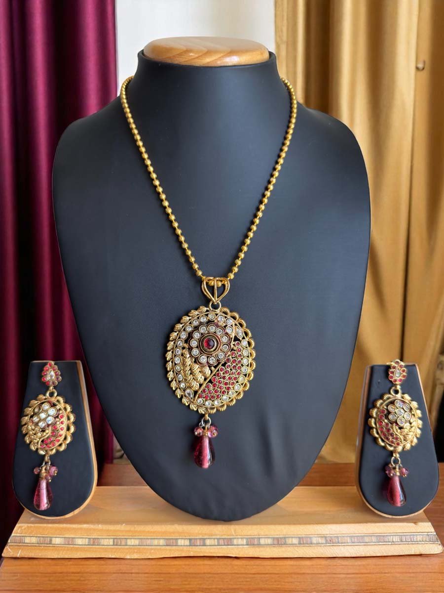 Designer Rajwadi Pendant Set