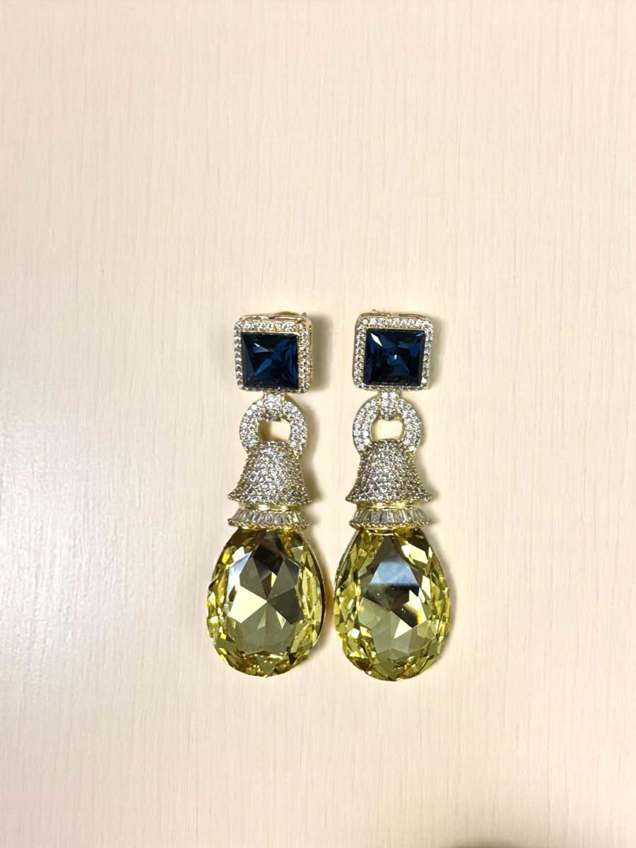 Exquisite Cushion Cut Swarovski Earrings