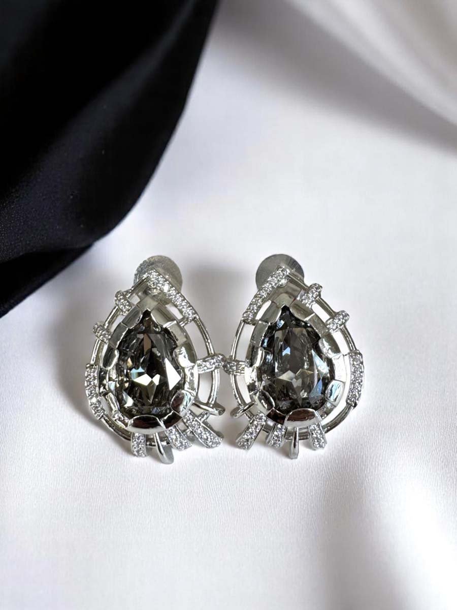 Shimmering Pear Cut Swarovski Stud Earrings (Rhodium)
