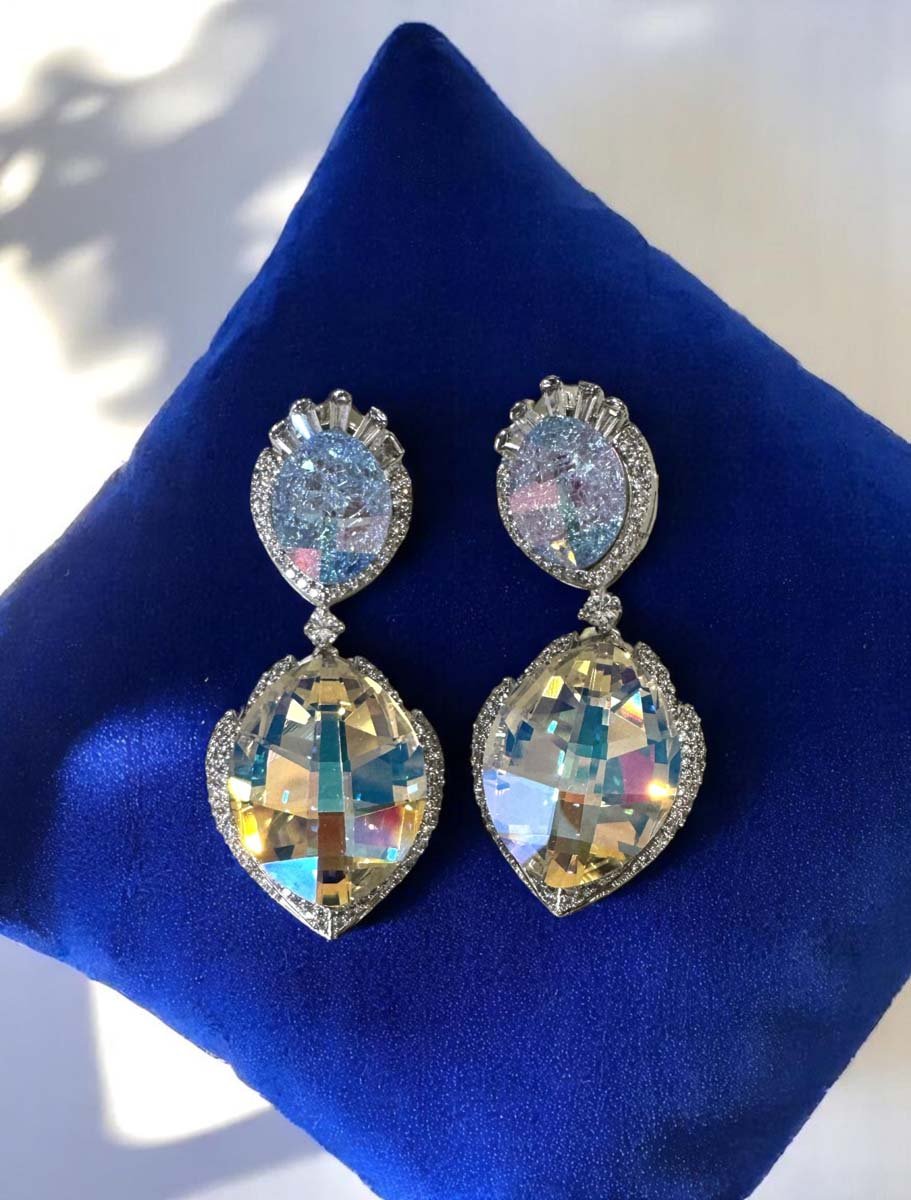 Shimmering Swarovski Crystal Earrings (Rhodium)