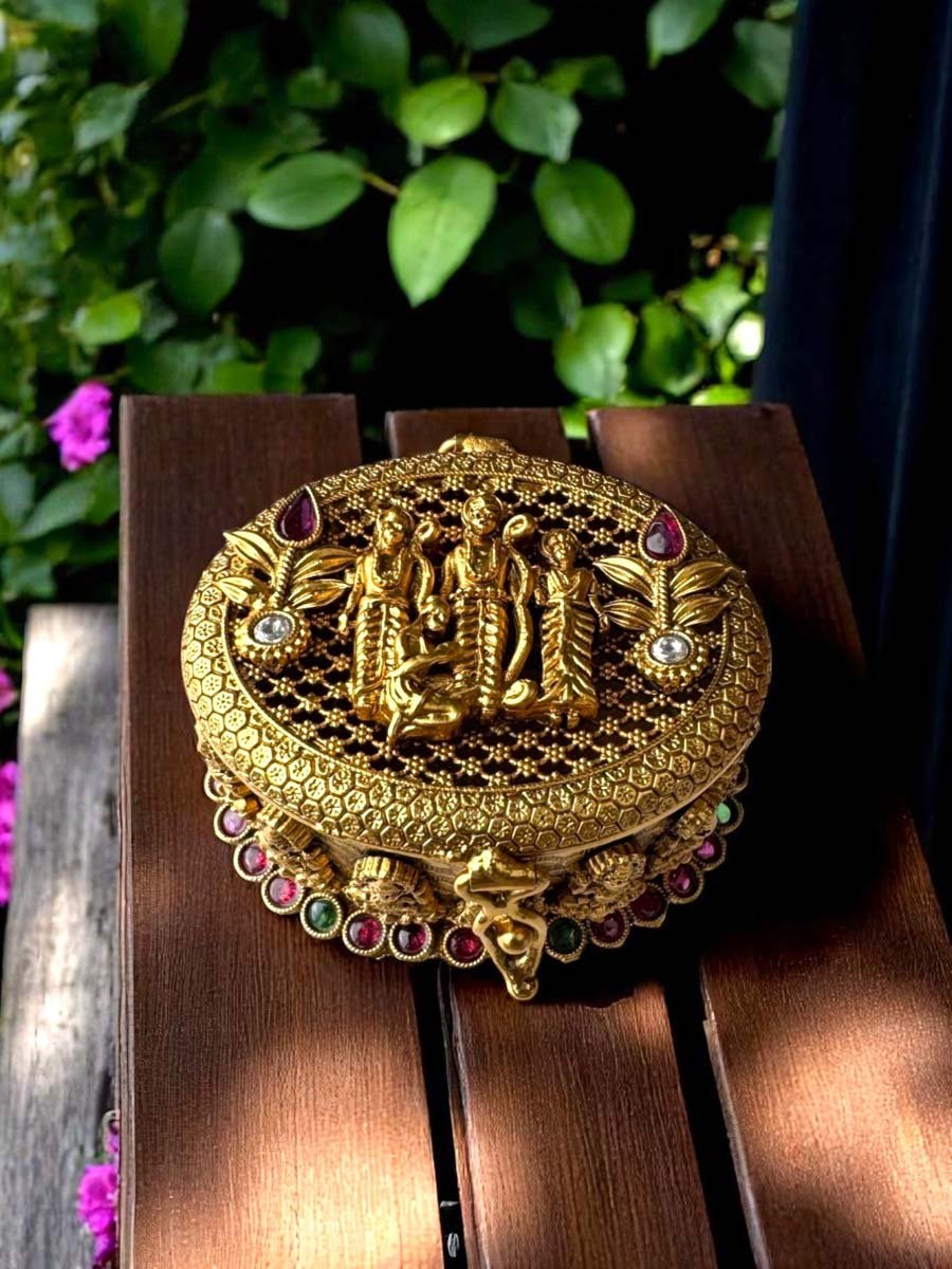 Exquisite Kumkum Dabbi With the divine trio of Lakshman, Ram, and Sita