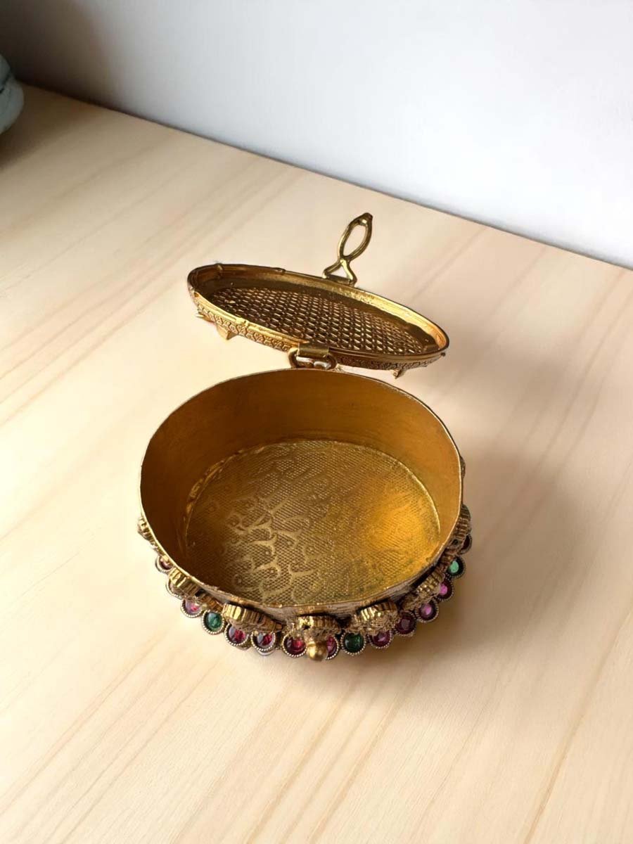 Exquisite Kumkum Dabbi With the divine trio of Lakshman, Ram, and Sita