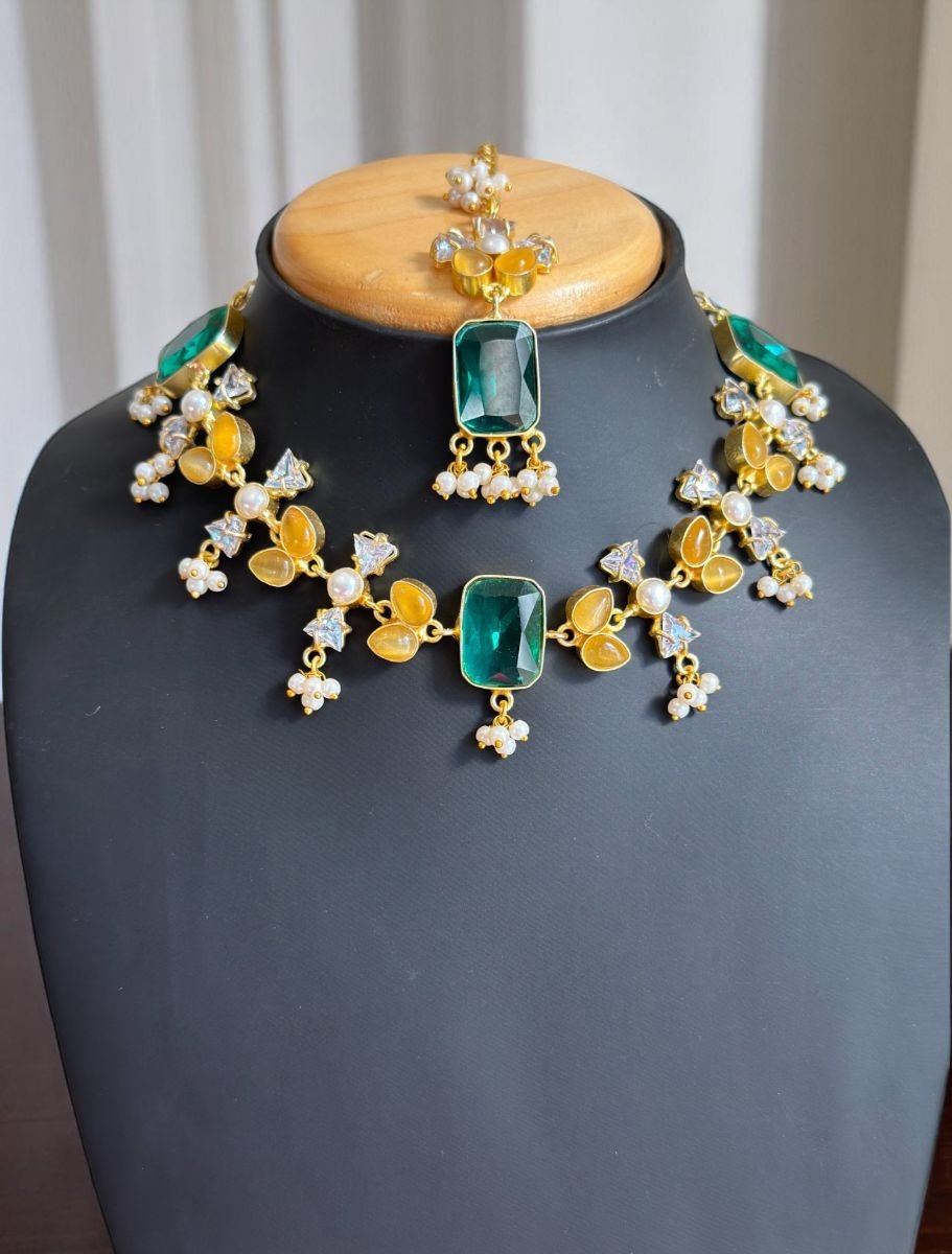 Super Elegant Mother of Pearls Designer Necklace Set