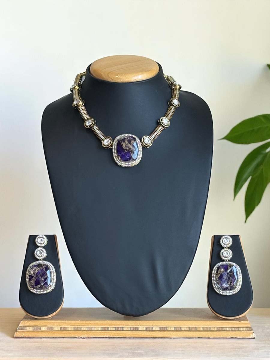 Gorgeous Doublet Stone Polki Kundan Hasli Set