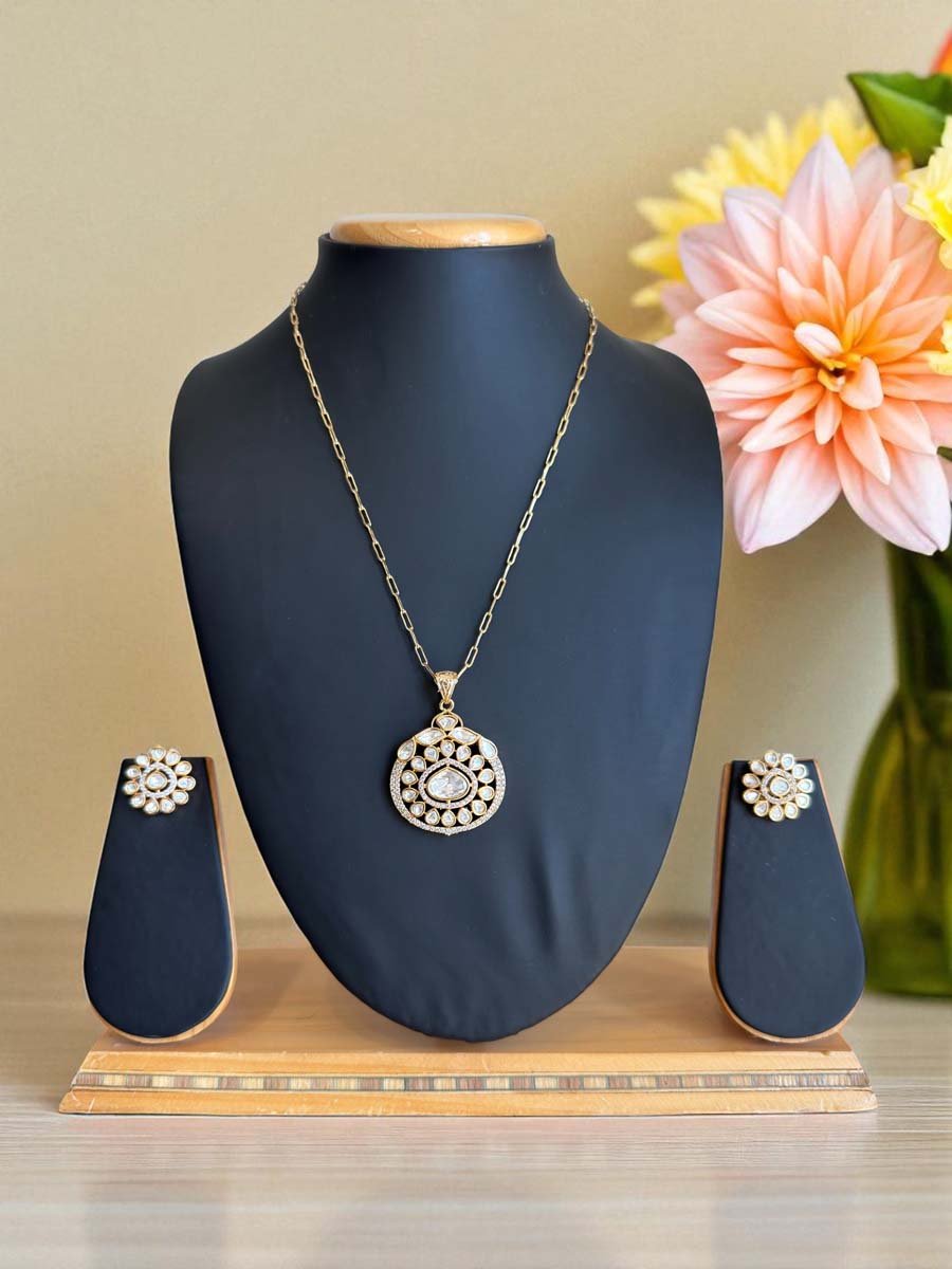 Premium Moissanite Kundan Pendant Set