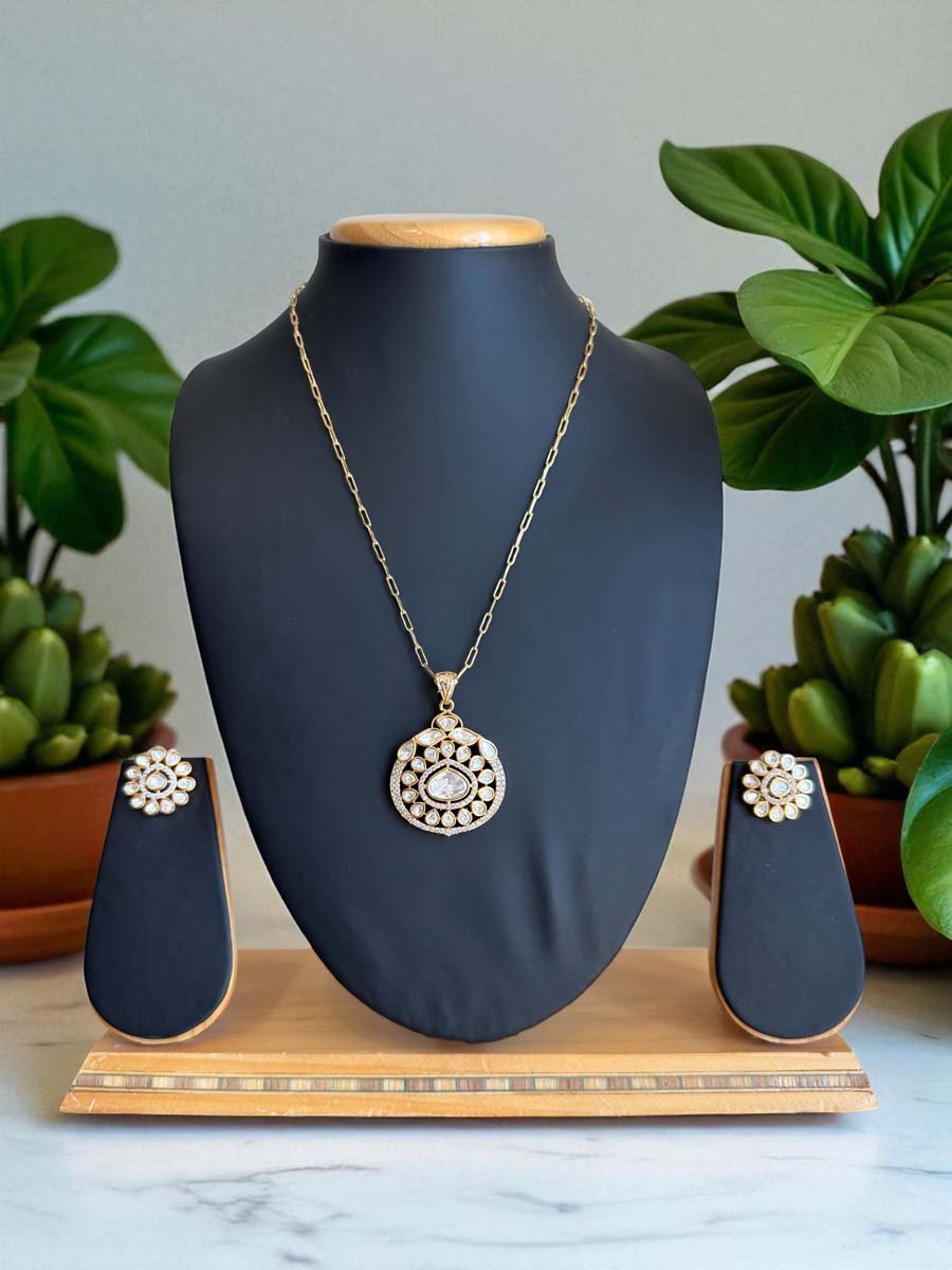 Premium Moissanite Kundan Pendant Set