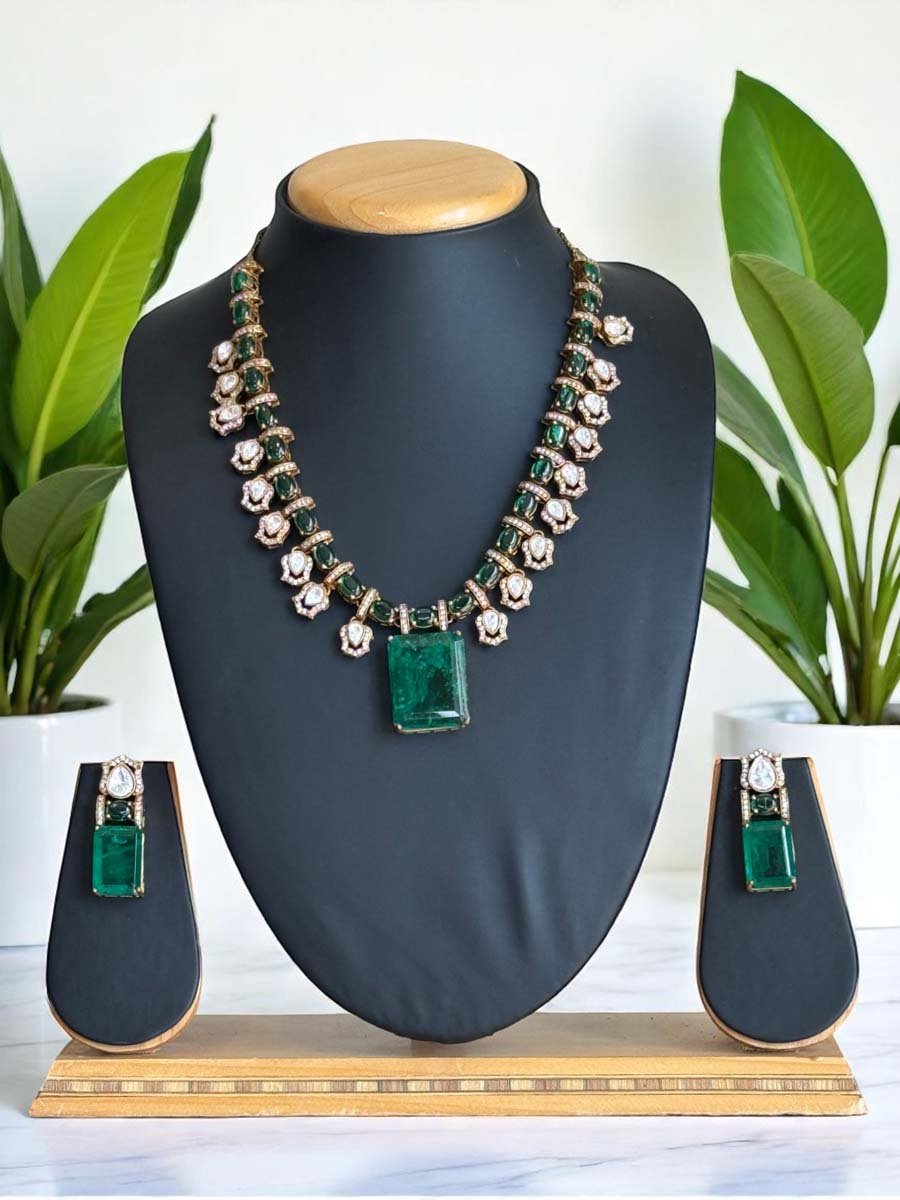 Exquisite Moissanite Polki Kundan Necklace Set