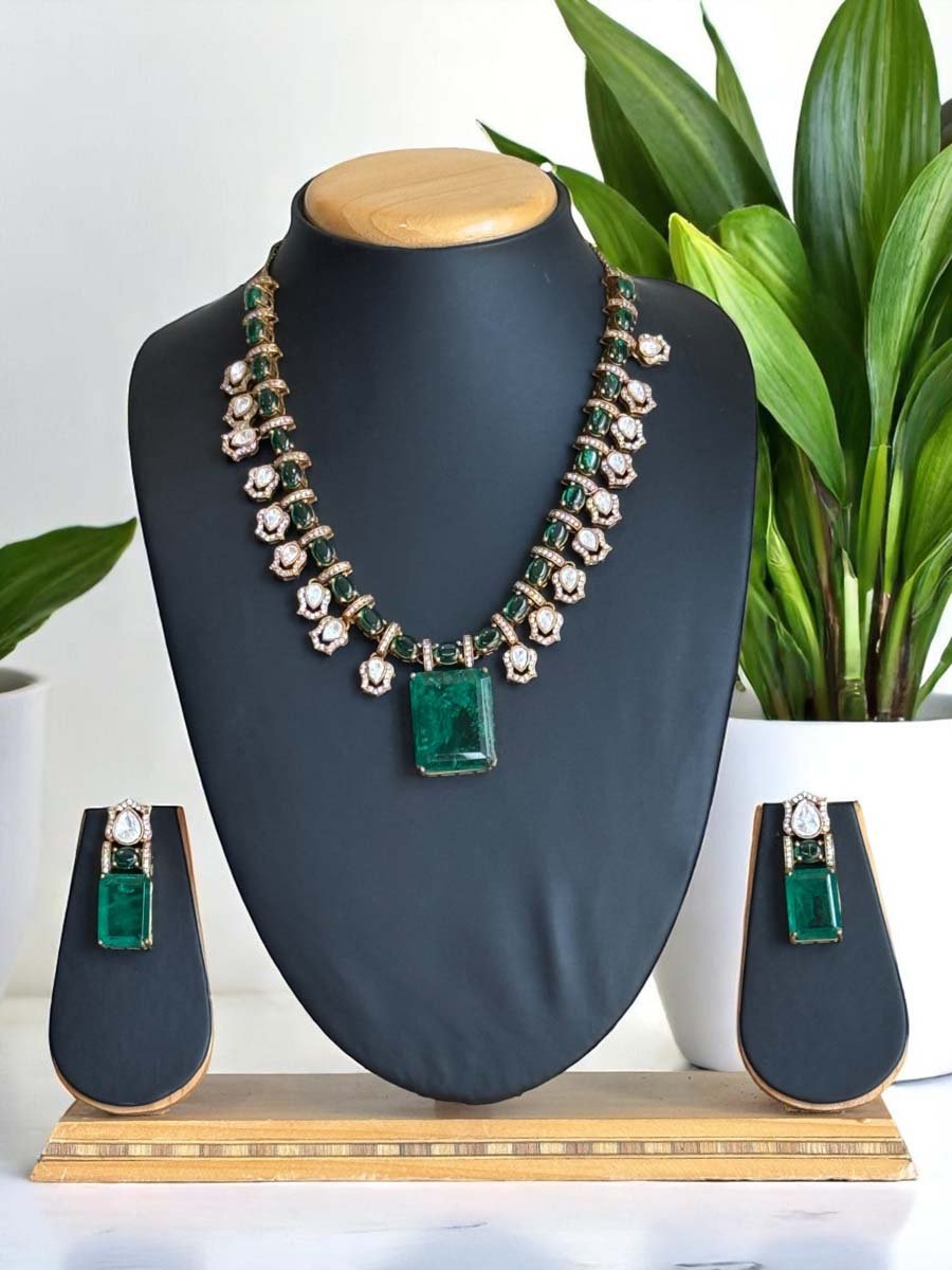 Exquisite Moissanite Polki Kundan Necklace Set