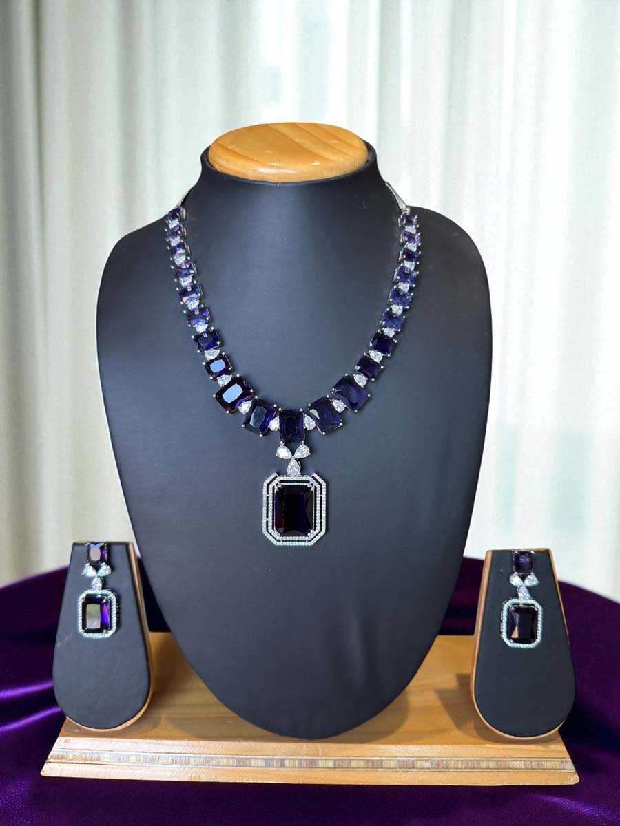 Stunning Glass Cut Designer Necklace Set